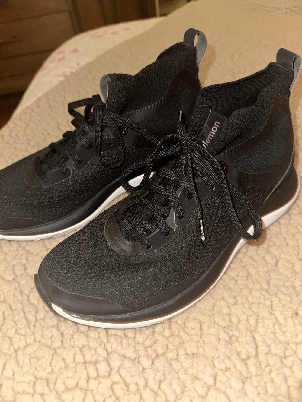 Lululemon Chargefeel Mid workout shoes women’s 7.5 - black and white sole
